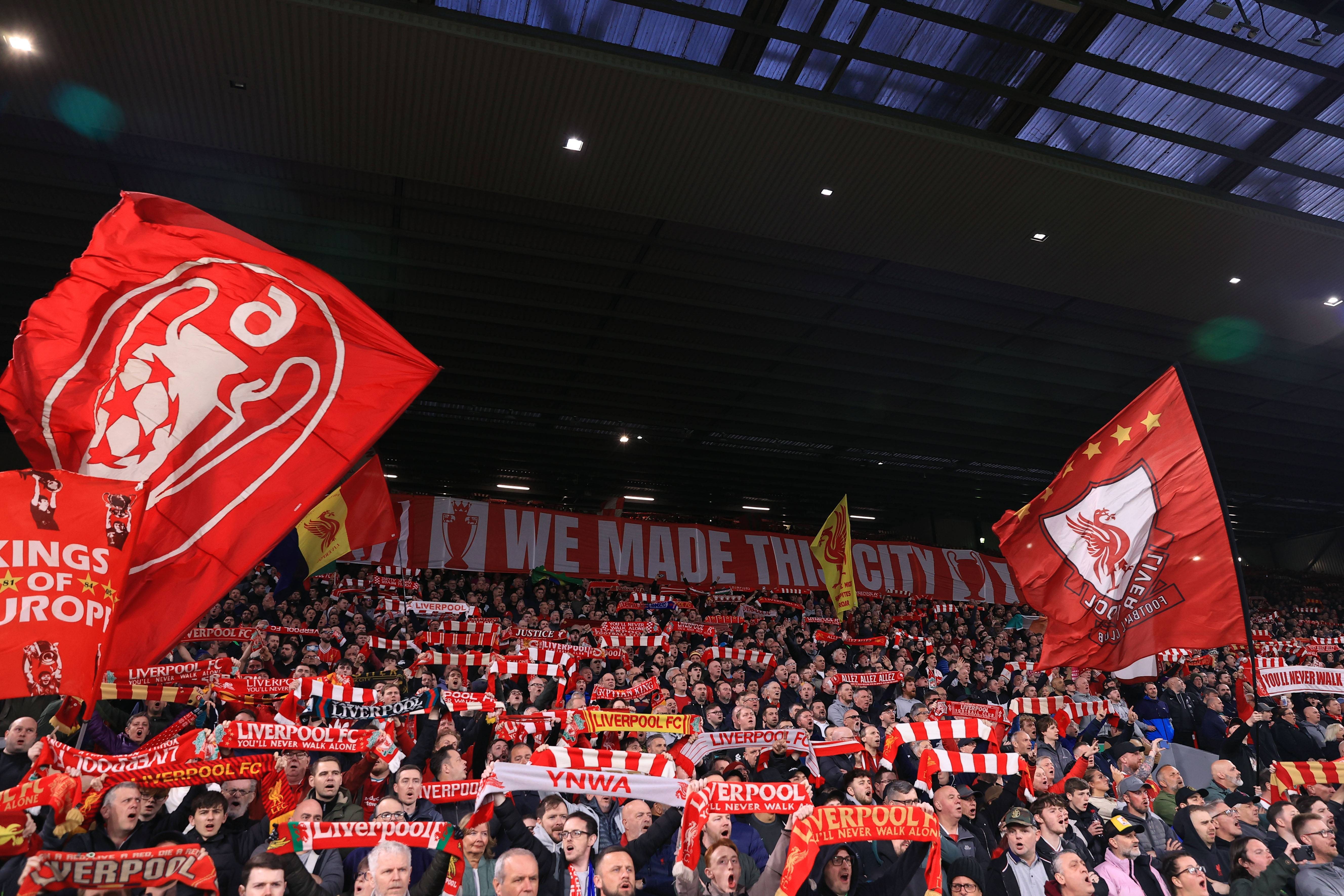 利物浦球迷现场助威，激发球队夺冠斗志的简单介绍