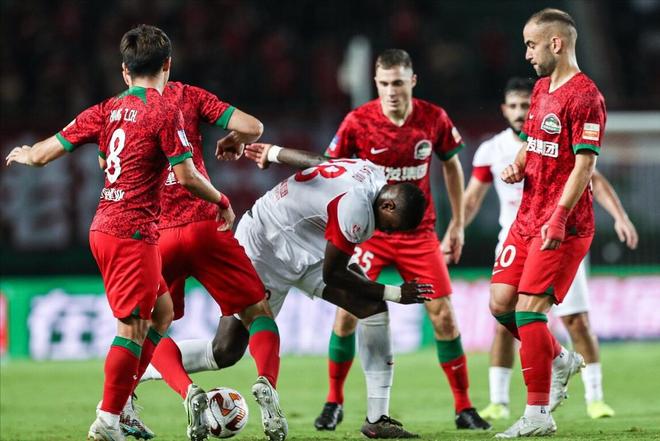 1xbet体育官方登录入口-冰岛全力反扑，逼平实力强队令人惊叹的简单介绍