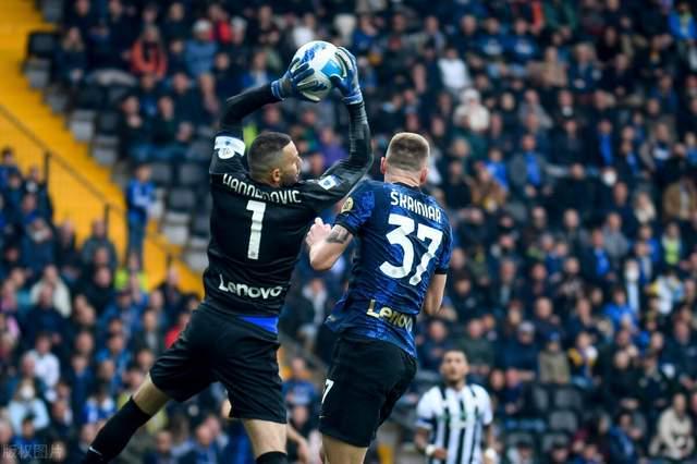 冰岛全力反扑，逼平实力强队令人惊叹的简单介绍