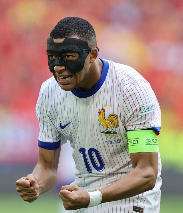 关于尤文图斯门将神勇，凭借扑出点球晋级！的信息