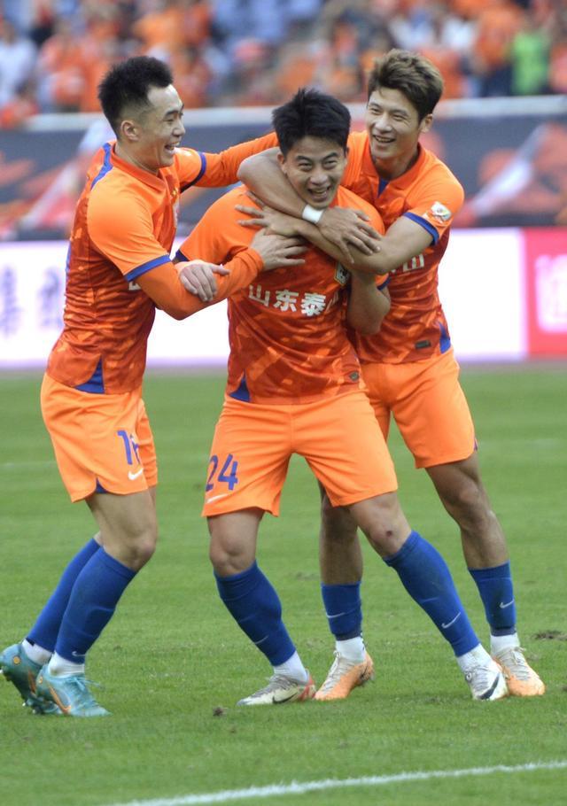 湖南湘涛客场战胜山东鲁能，爆冷取胜的简单介绍