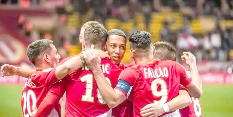 蒙彼利埃队不敌昂热队的进攻