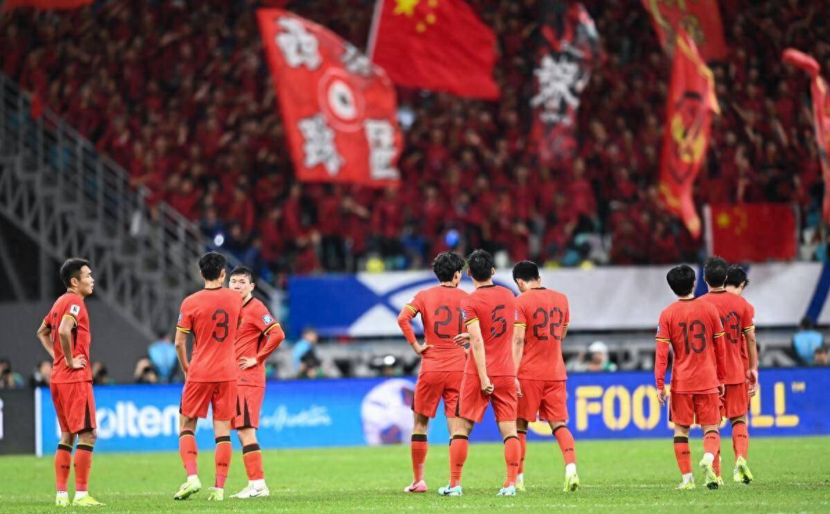 防守失误频现，球队有些手足无措