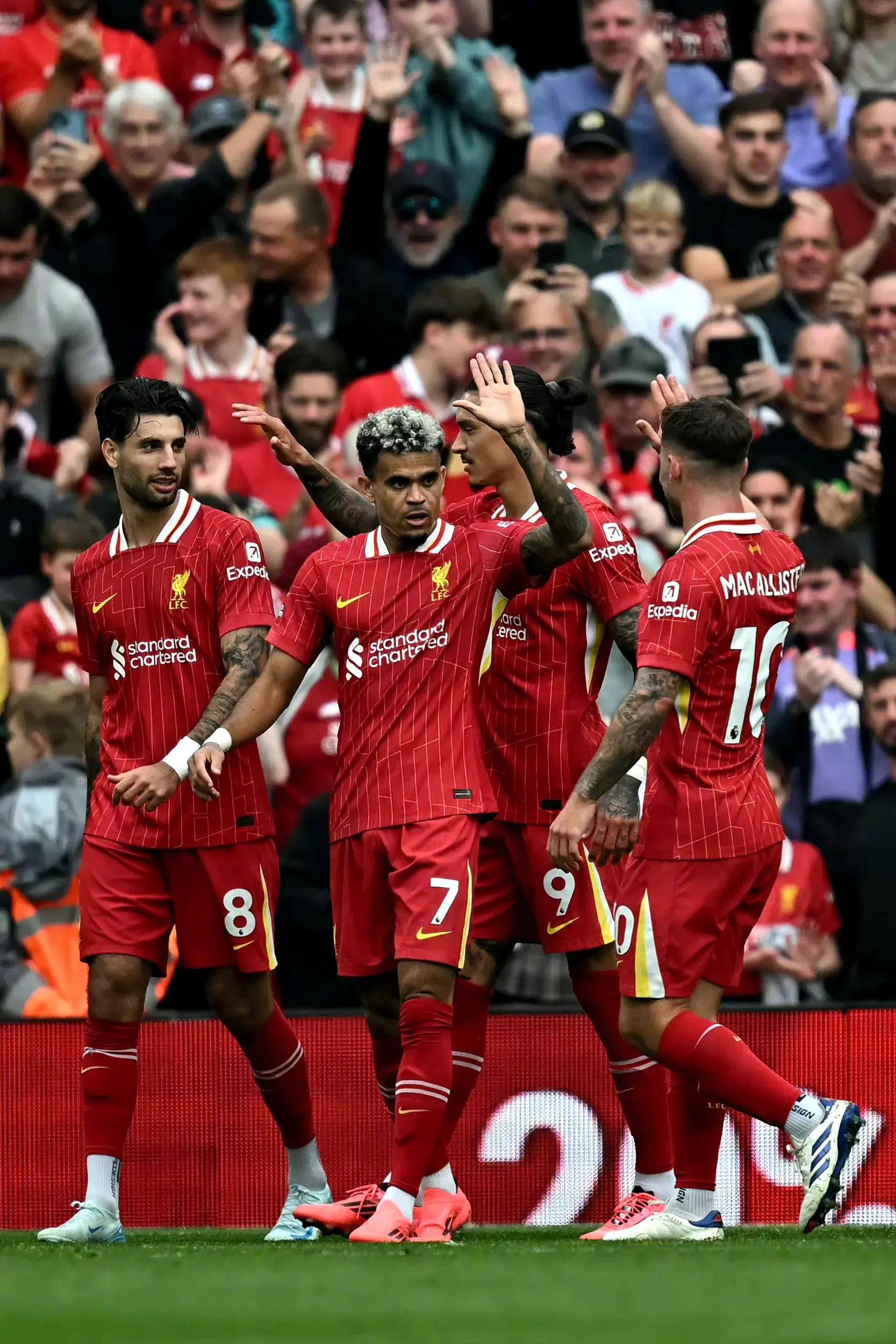 1xbet体育在线-包含利物浦客场大胜伯恩茅斯，重返前四的词条