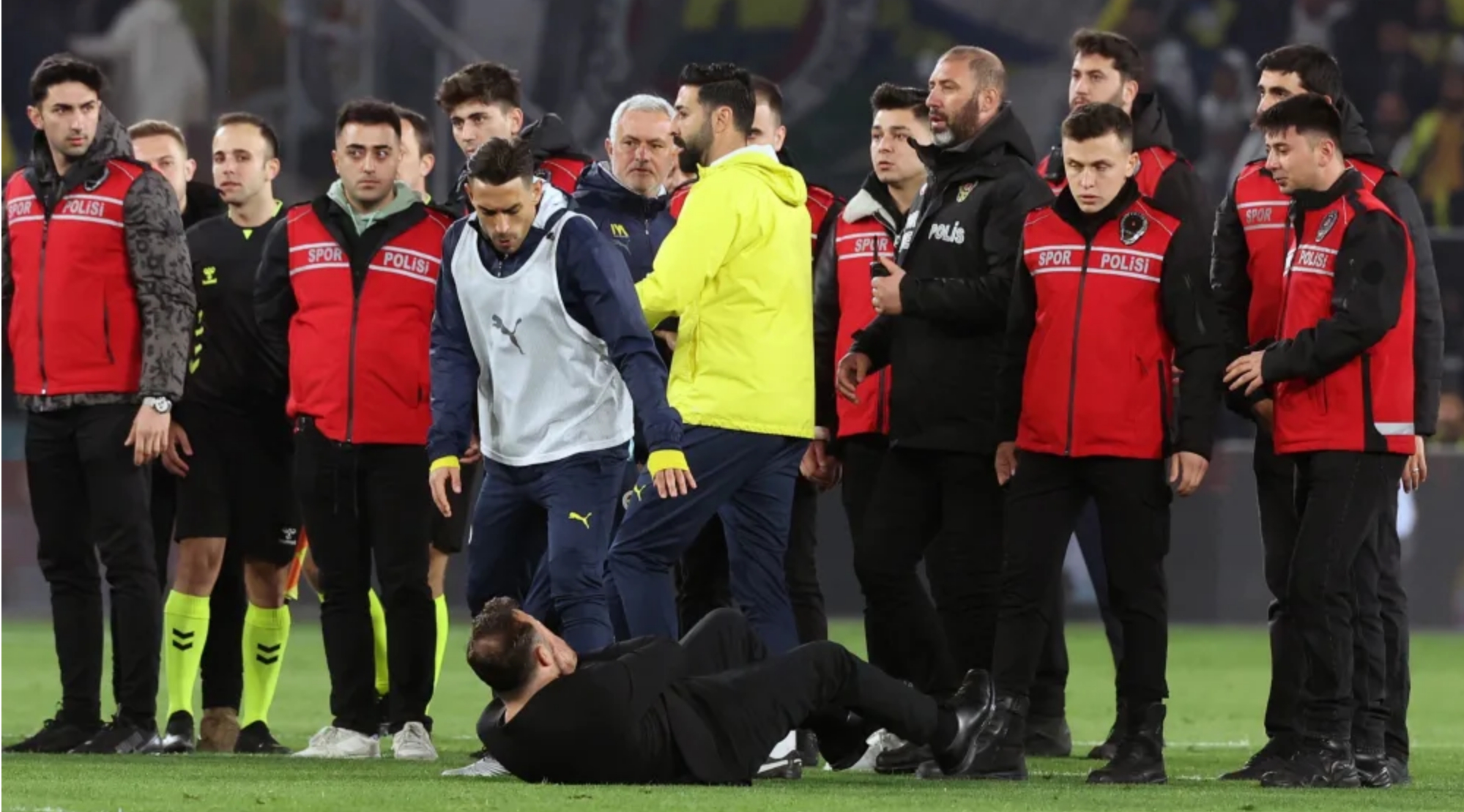 土耳其队遭遇对手击败提前出局