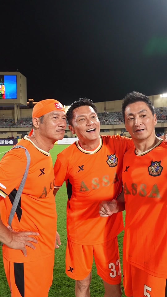 1xbet体育登录入口-荣耀登场！职业足球赛事中的人气明星的简单介绍