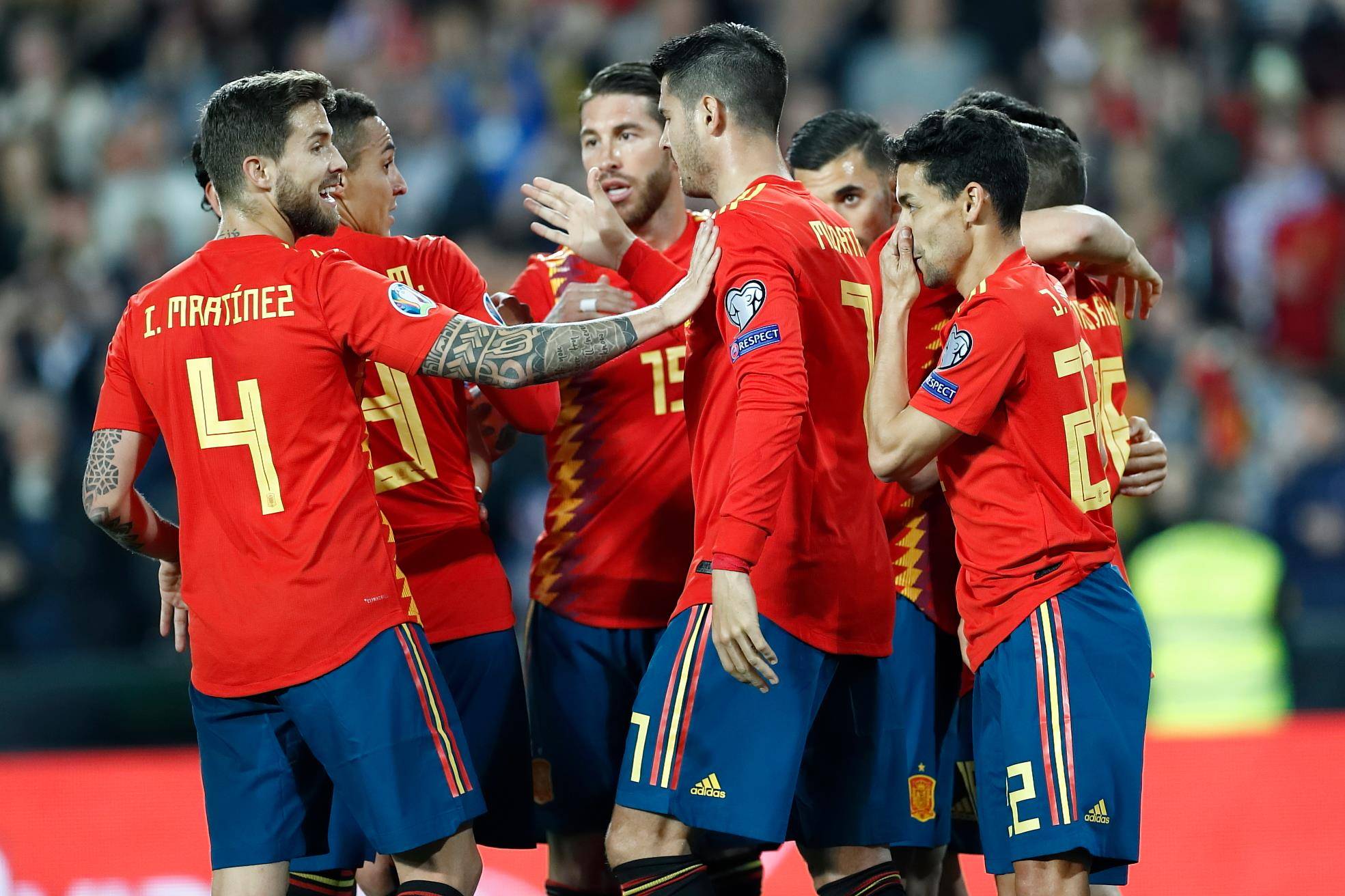 包含欧洲国家联赛火爆开战，各路球队竞技不凡的词条