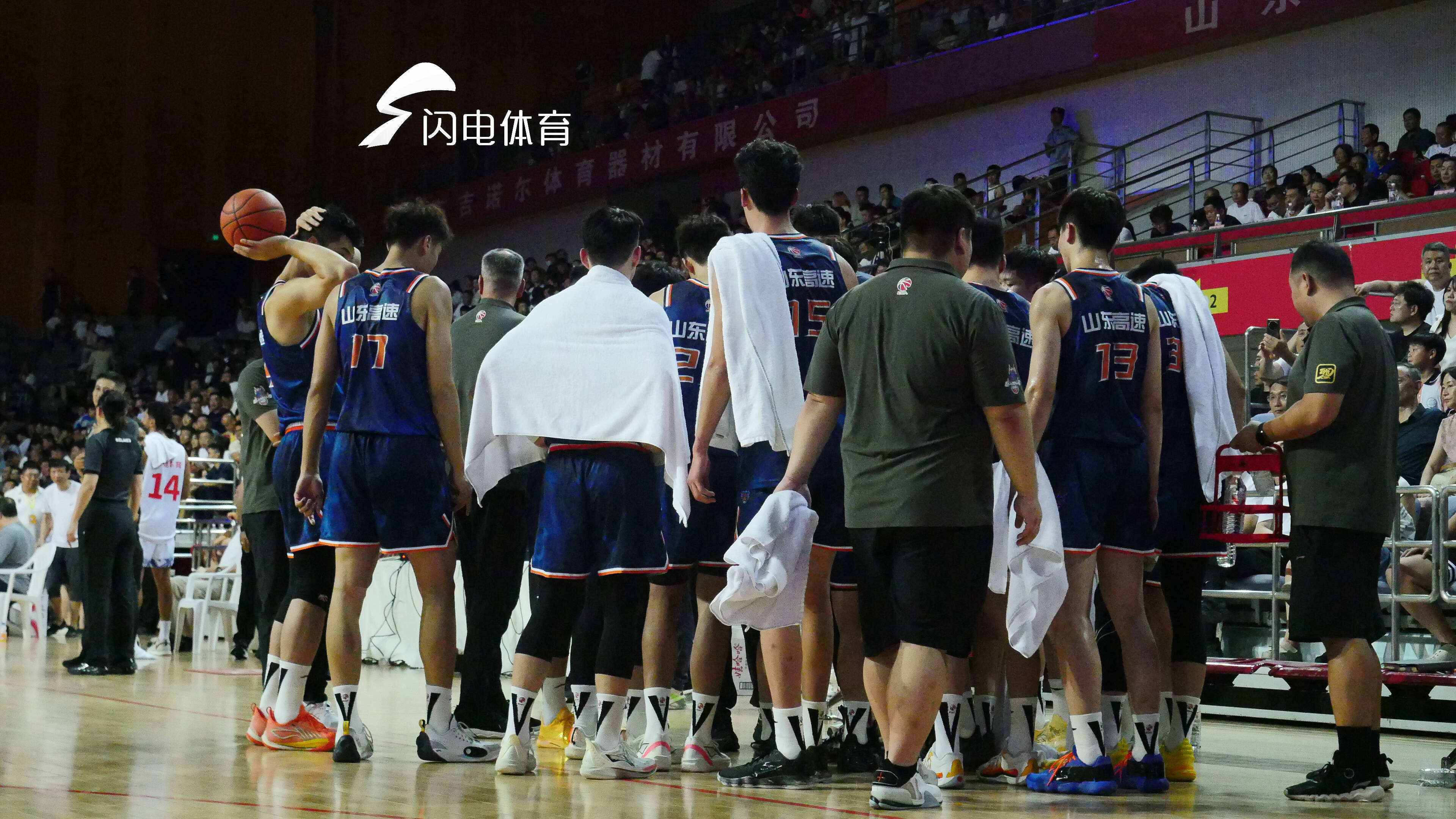 1xbet体育网页版-球队内线球员在关键时刻挺身而出的简单介绍