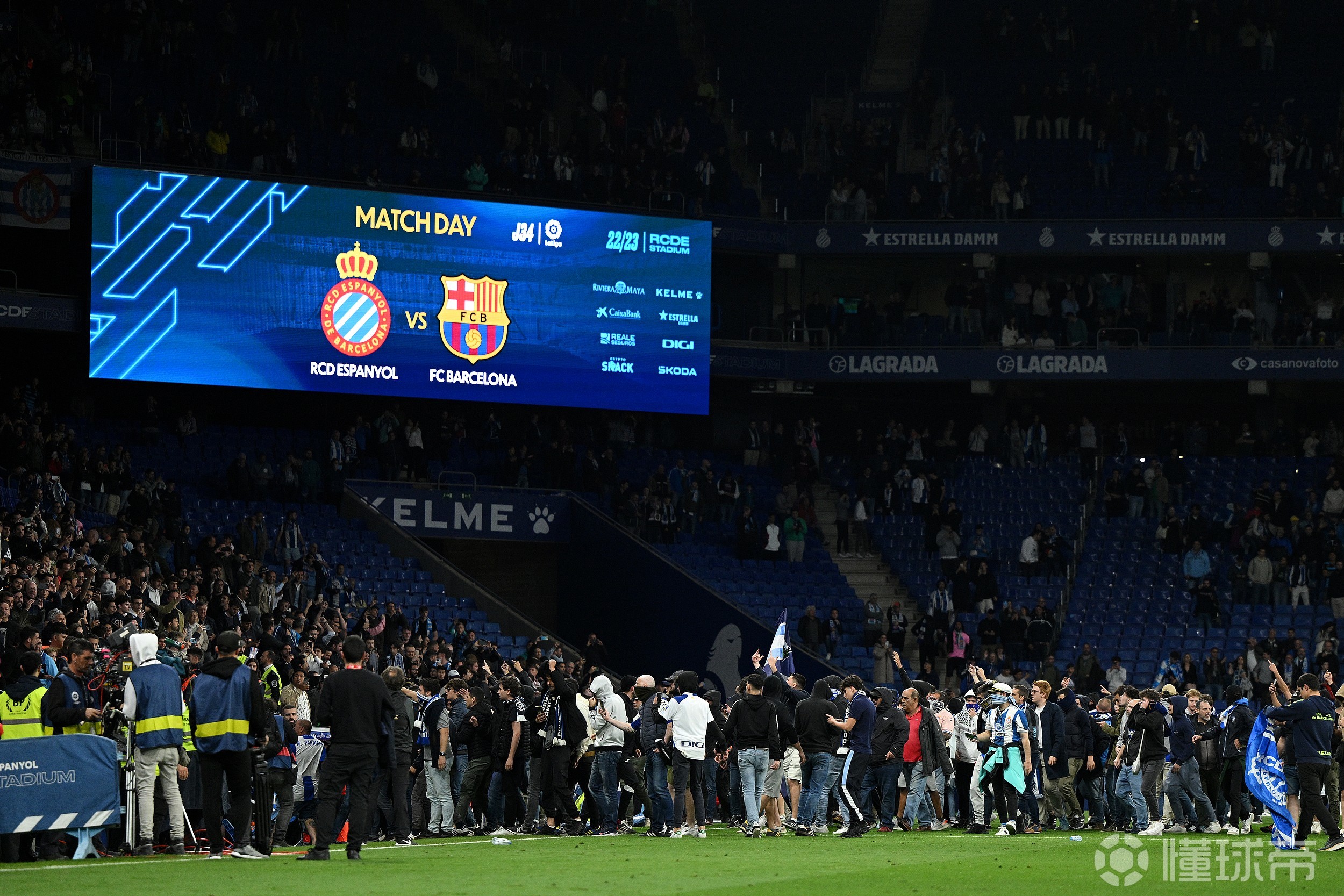 包含西班牙客场大胜乌克兰，提升出线信心的词条