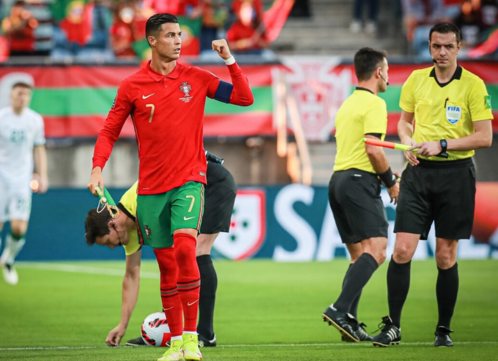 荷兰绝杀挪威，夺得关键的三分