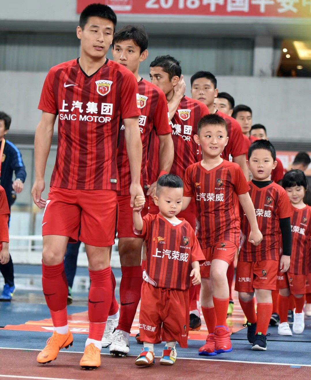 尼斯主场击败斯特拉斯堡，继续领跑积分的简单介绍