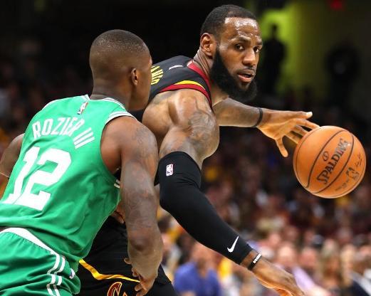 包含人和客场扳平比分，保住一分的词条