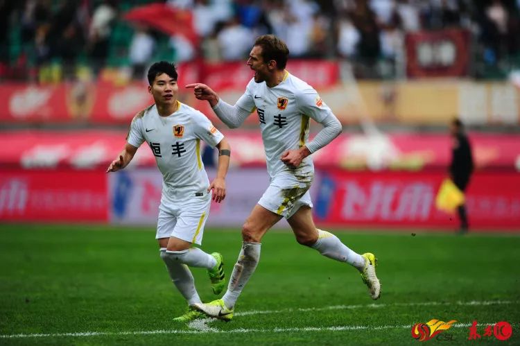 1xbet体育网址-大连一方客场轻松战胜申花，喜获重要胜利的简单介绍