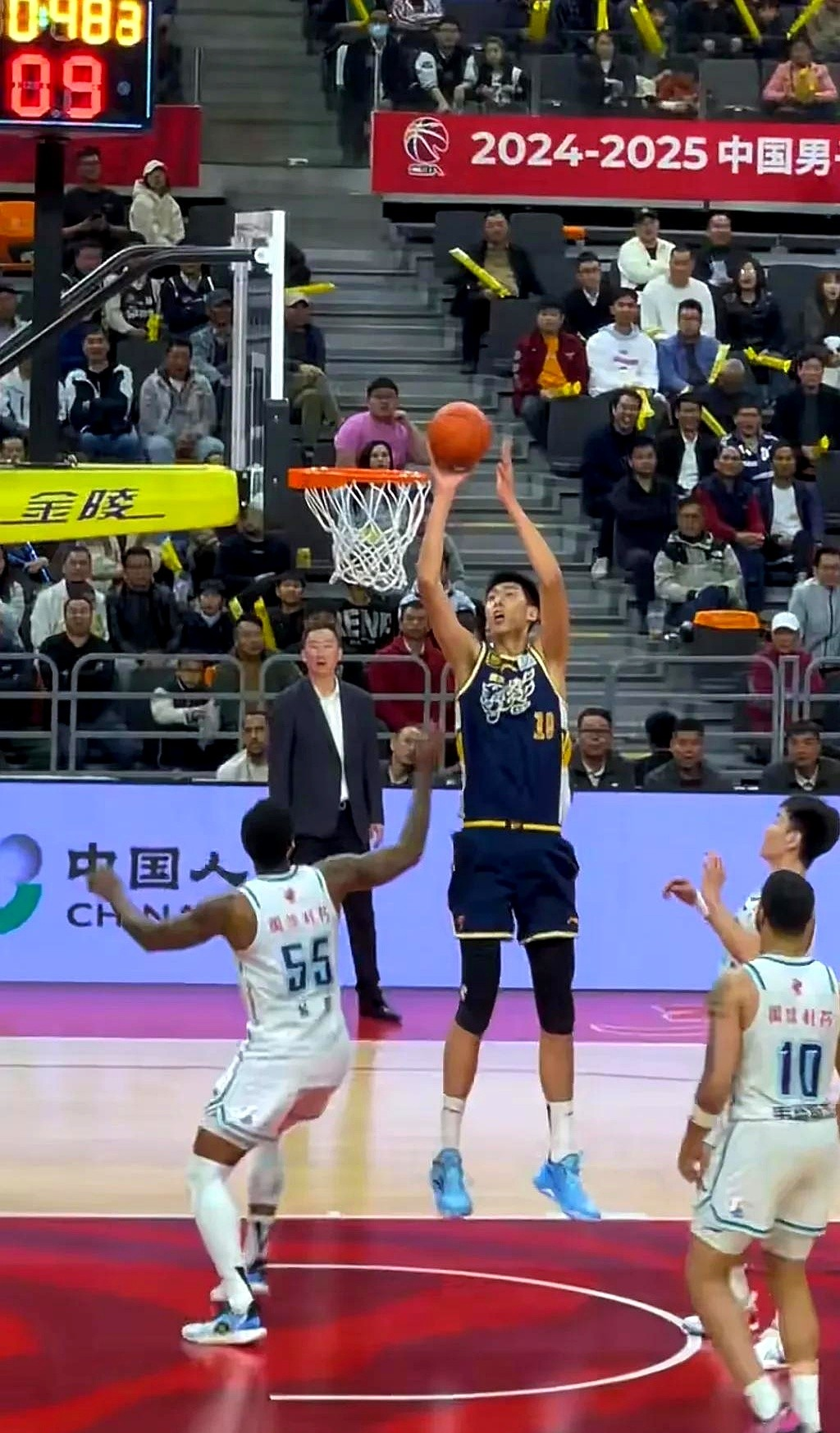 防守全线防泄漏，辽宁队成功击退对手的简单介绍