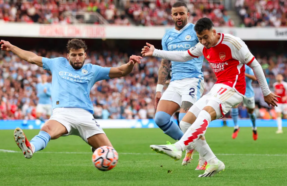 包含超传统英勇终结连败，再次登顶胜利之巅的词条