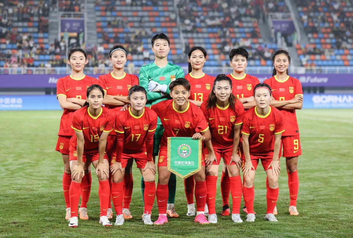 委内瑞拉女足表现超群，赢得观众喝彩的简单介绍