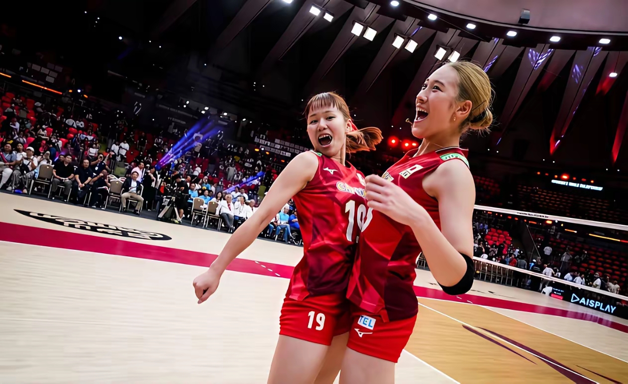 日本排球选手发挥出色，晋级半决赛